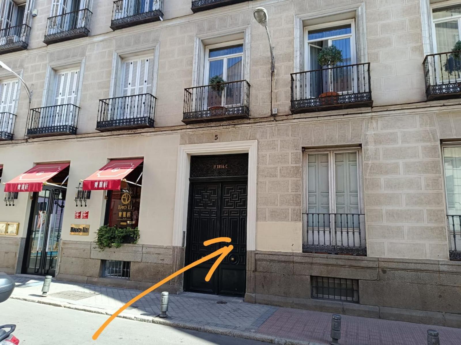 Hostel Latimoamericano Masculino Madrid Exterior photo